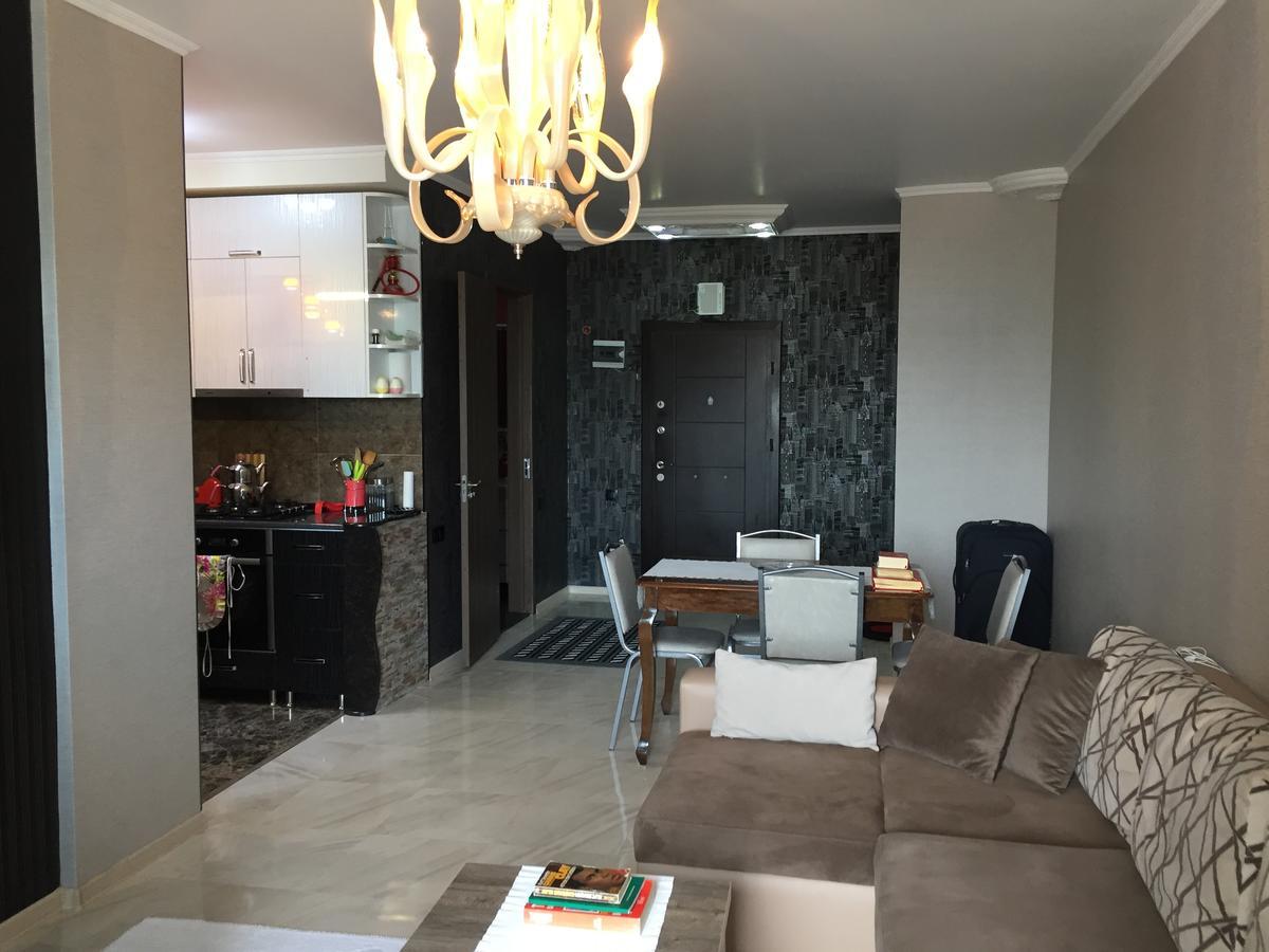 Apartment In Yalchin Star Residence Batumi Ngoại thất bức ảnh
